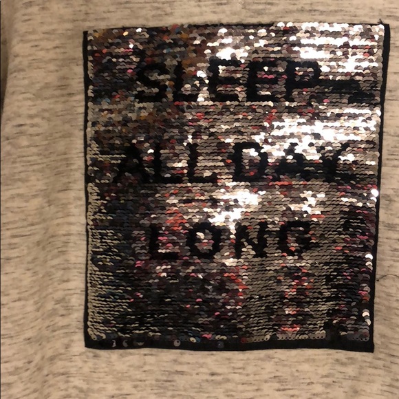 Comfy Sweatshirt - Picture 2 of 3